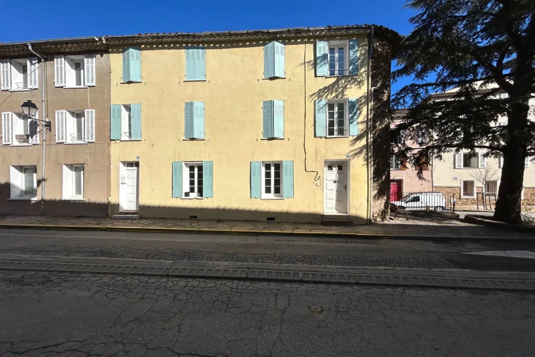 Immeuble - 100m2 - 3 Lots + terrasse tropézienne commune - Photo 1
