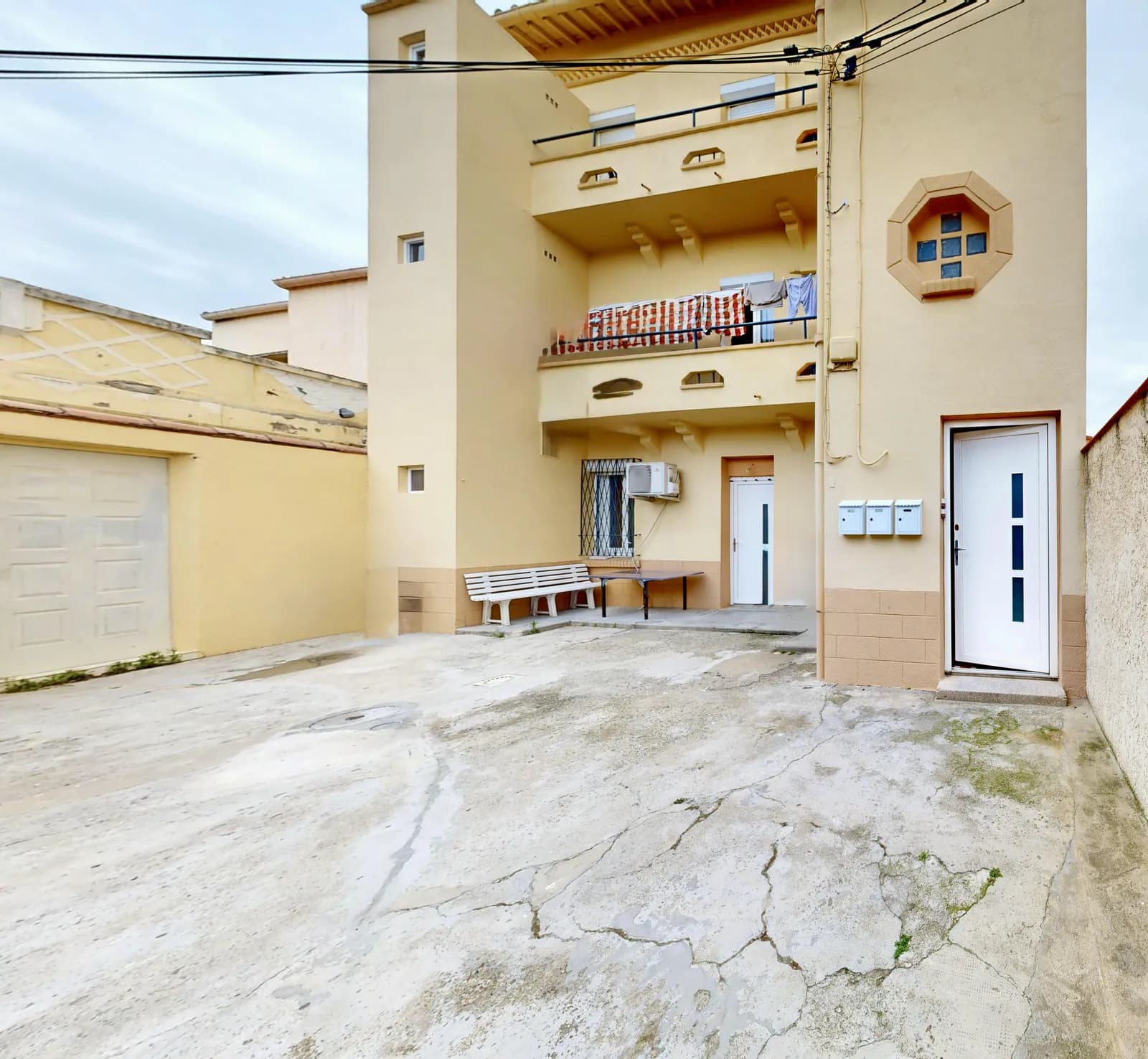 Immeuble de rapport 4 pièces 120 m² - Photo 1