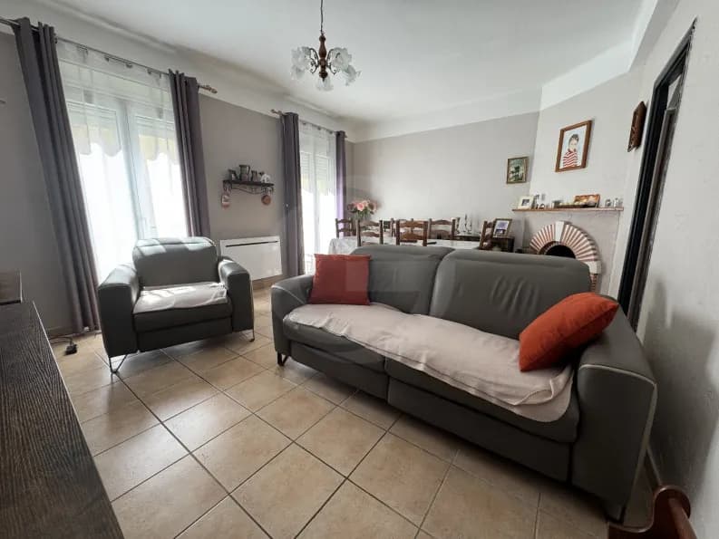 Immeuble 140 m² - Photo 1