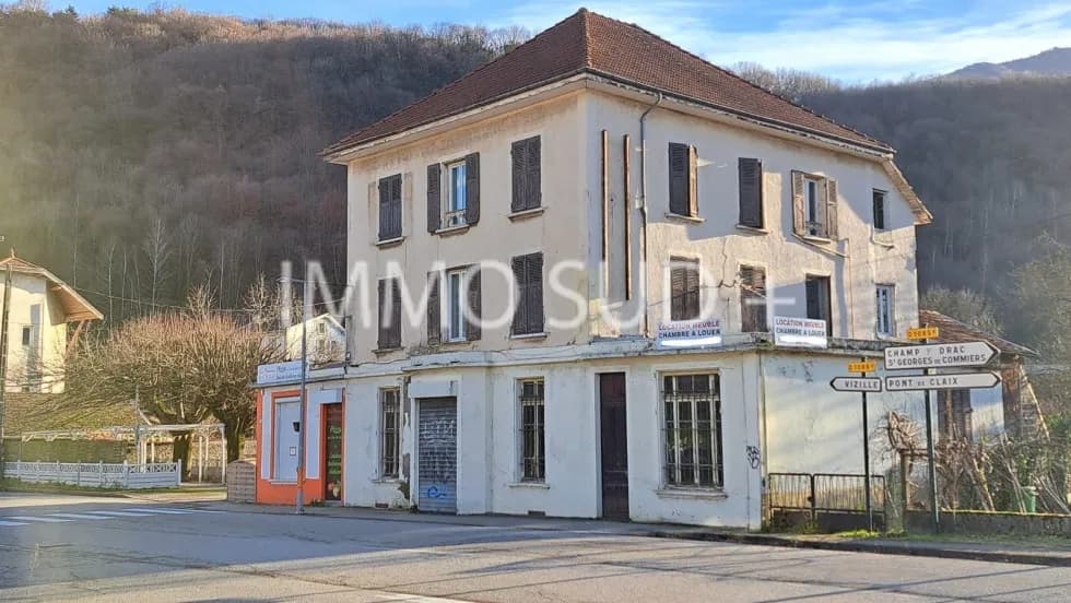 Immeuble de rapport 15 pièces 379 m² - Photo 1