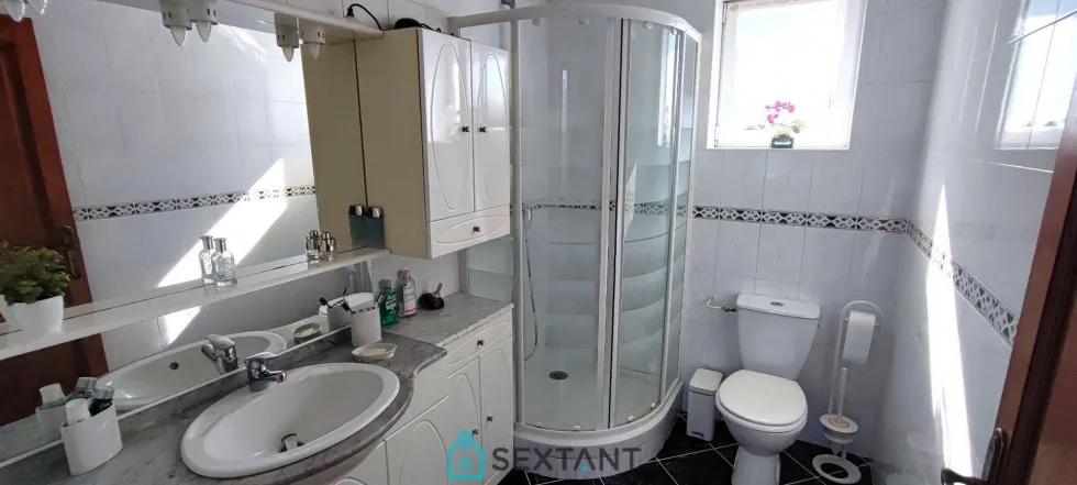 Immeuble mixte 140 m² - Photo 1