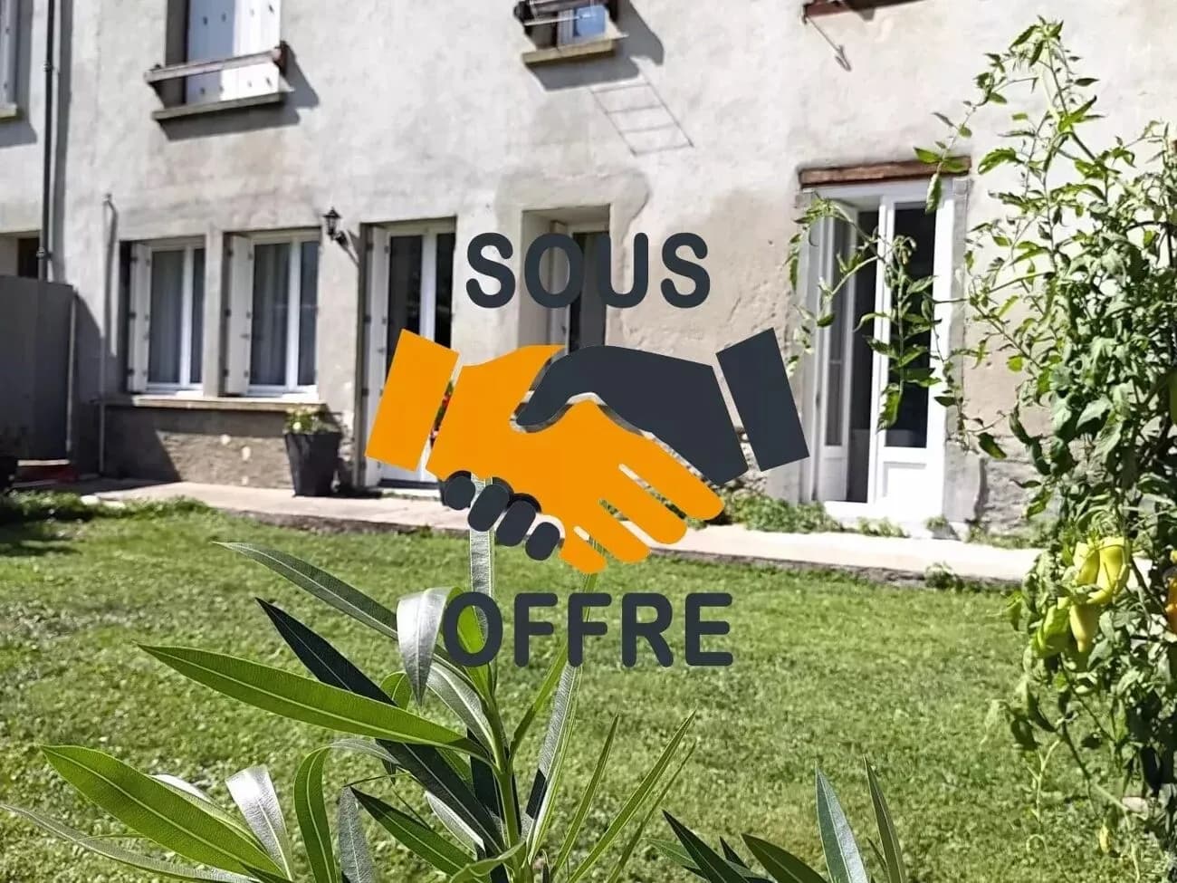 Immeuble de rapport 347 m² - Photo 1