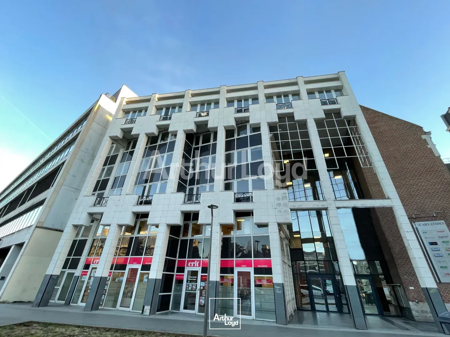 Bureaux rénovés avec terrasse à vendre dans le centre de Lille - Immeuble Caryatides - Photo 1