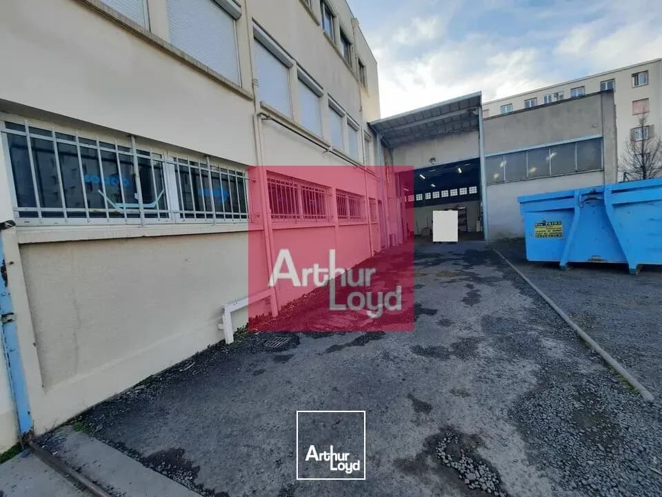 CLERMONT-FERRAND A VENDRE ENSEMBLE IMMOBILIER 896 M² - LOCAL ACTIVITE - BUREAUX- AVENUE EDOUARD MICHELIN - Photo 1