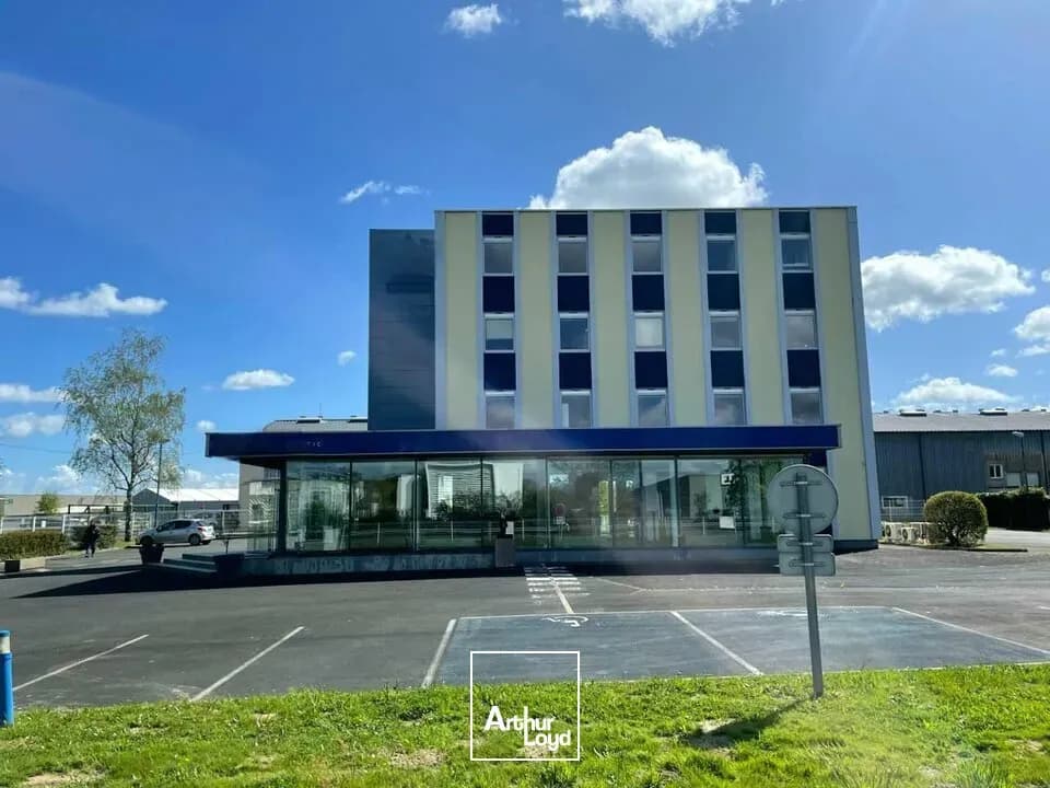À VENDRE - IMMEUBLE DE BUREAUX DE 960 M² - FORTE VISIBILITÉ SUR AXE TRÈS PASSANT - NORD LA ROCHE-SUR-YON - Photo 1