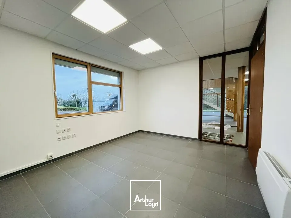 A VENDRE INVESTISSEUR - MONTIVILLIERS - ENSEMBLE IMMOBILIER ENVIRON 885 m² - Photo 1