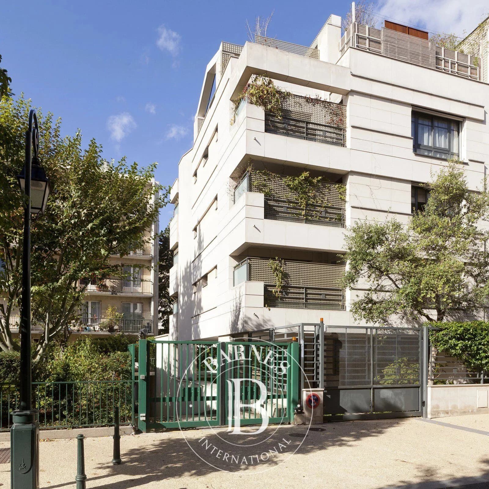 Neuilly - Saint James Longchamp - Petit immeuble 'comme une maison' - 5 chambres - Photo 1