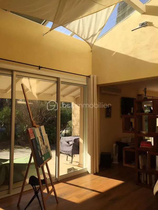 Un ensemble immobilier de 490 m² composé de 3 maisons avec 3 ha - Photo 1