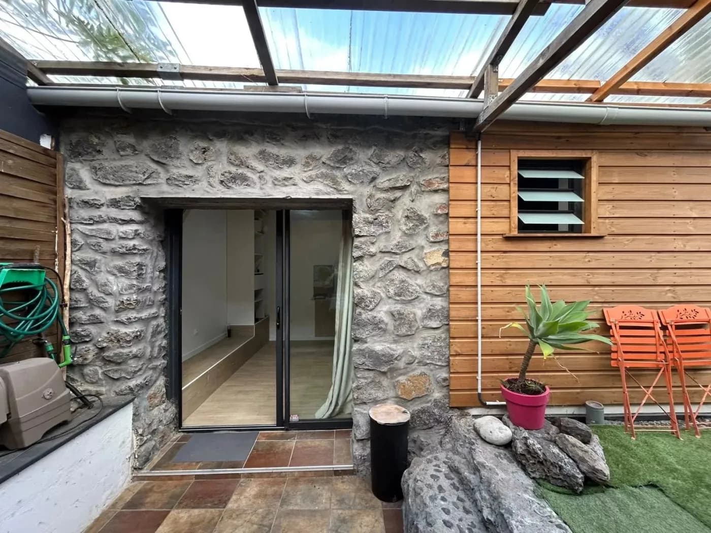 ENSEMBLE IMMOBILIER DE PRESTIGE À RÉUNION - VILLA PRINCIPALE + V - Photo 1