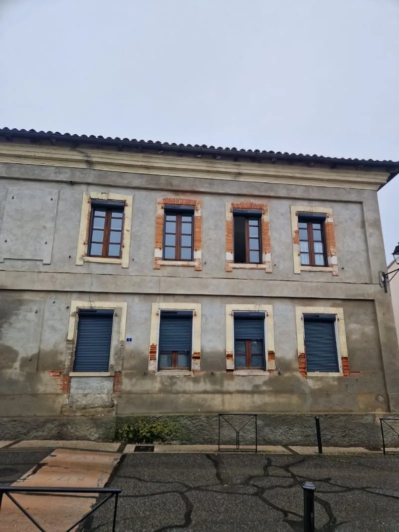Immeuble - Photo 1