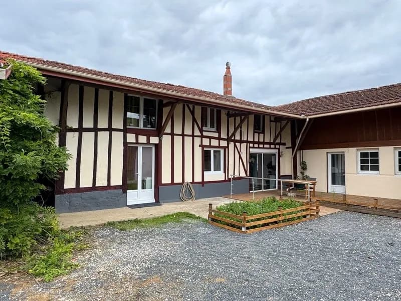 ENSEMBLE IMMOBILIER AU BEAU POTENTIEL - Photo 1