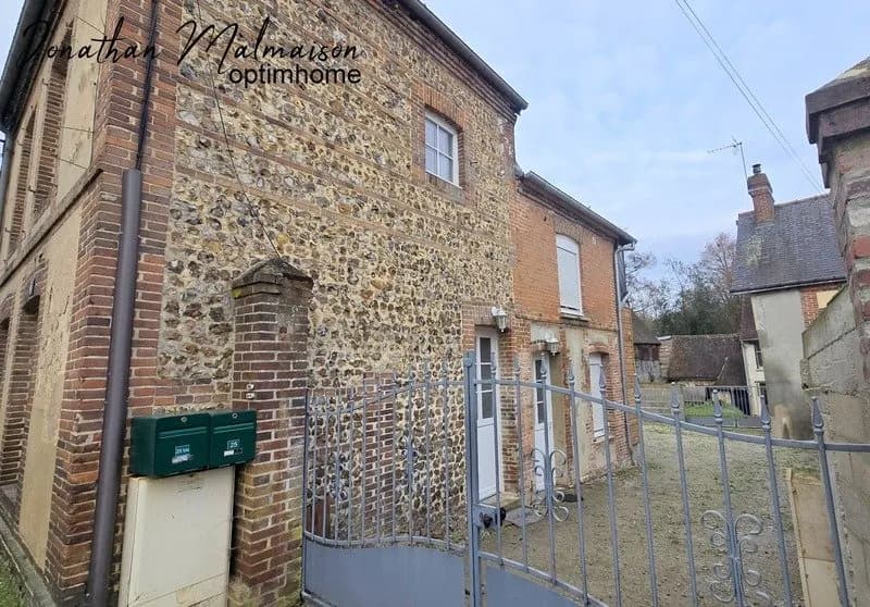GROS POTENTIEL - Ensemble immobilier - Centre-ville de L'Aigle - Photo 1