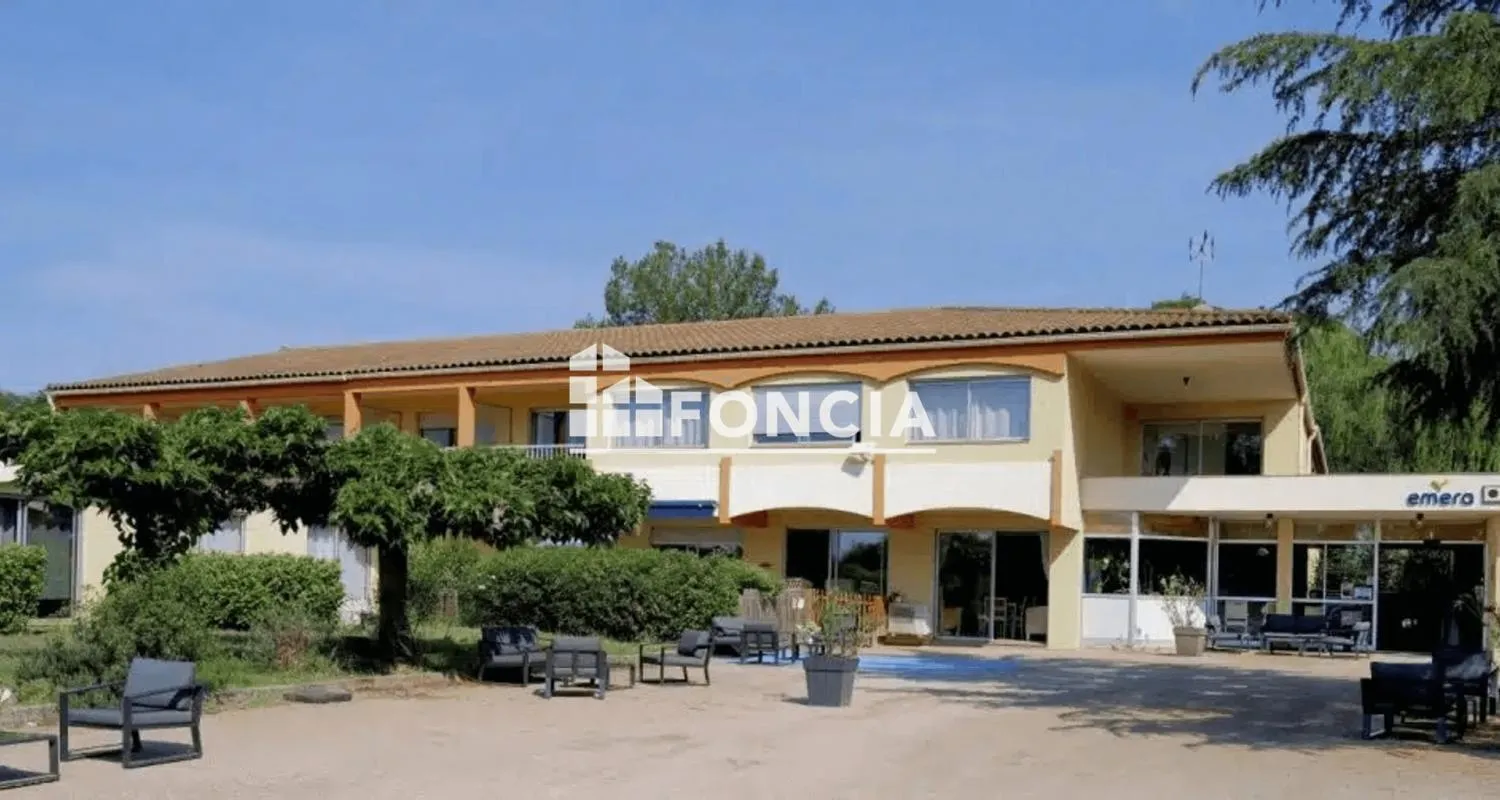 BAISSE DE PRIX ! COUP DE CŒUR INVESTISSEUR - EHPAD MONTAUROUX VAR - RENTABILITÉ +4,5 % NET D IMPOTS - INVESTISSEMENT SÛR, SIMPLE ET IMMÉDIAT - Photo 1