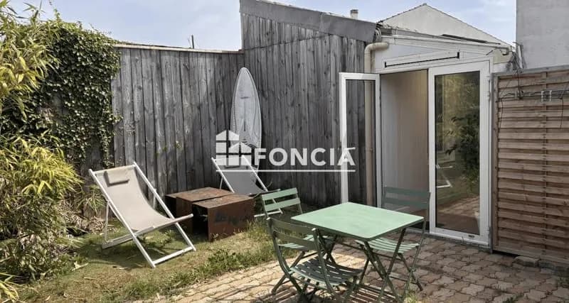Châtelaillon-Plage, ensemble immobilier de 2 logements de plain-pied avec cour privative, à seulement 300m environ de la plage - Photo 1