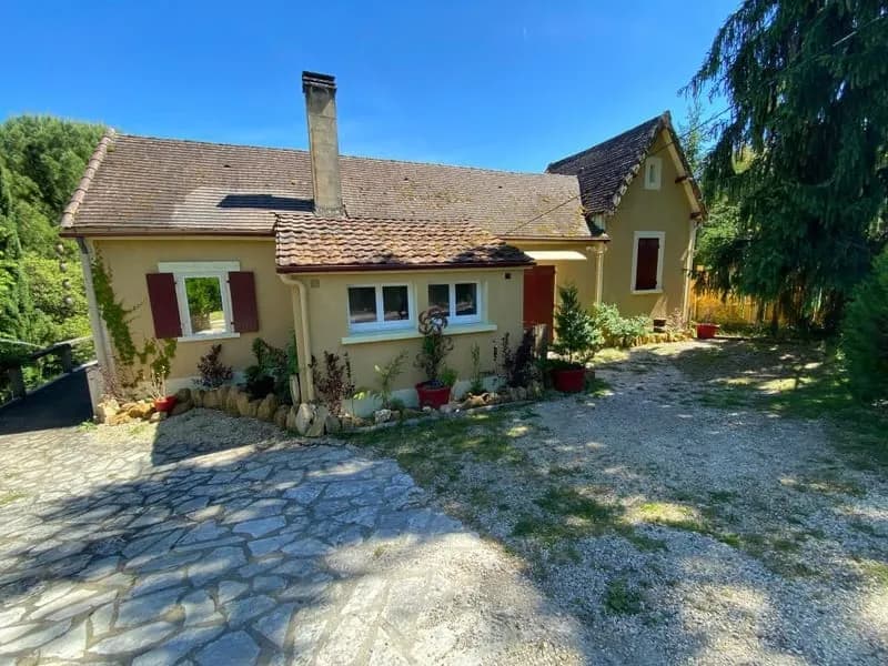 Ensemble immobilier avec piscine et fort potentiel locatif aux Eyzies - Photo 1
