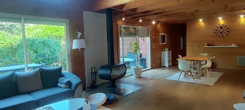 LALINDE SUPERBE ENSEMBLE IMMOBILIER RÉNOVÉ, SITUÉ DANS UN ENVIRO - Photo 1