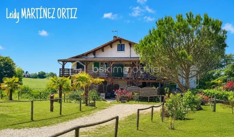 Ensemble immobilier de 300m² - 6 logements. Fort potentiel locatif. À proximité de Barbotan les thermes - Photo 1