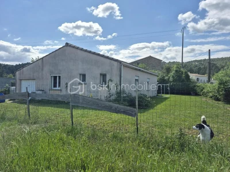 Ensemble immobilier - Photo 1