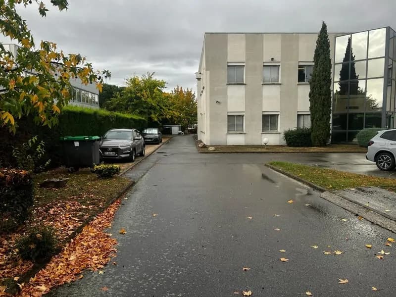 Toulouse Basso-Cambo Météo Immeuble de Bureau en R + 1 avec parkings À Vendre - Photo 1