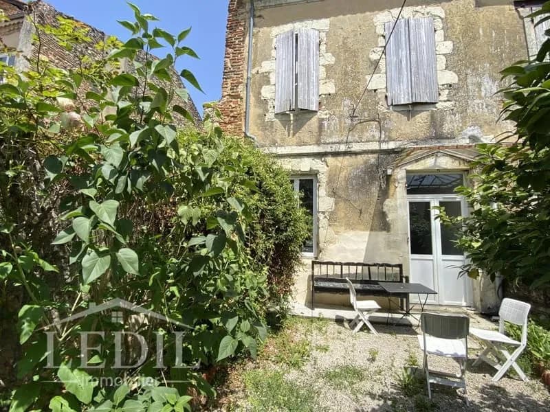 Immeuble de rapport 300 m² habitables avec jardin - Photo 1