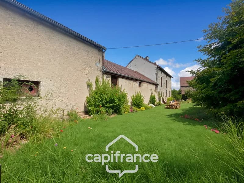Ensemble immobilier à rénover - Photo 1