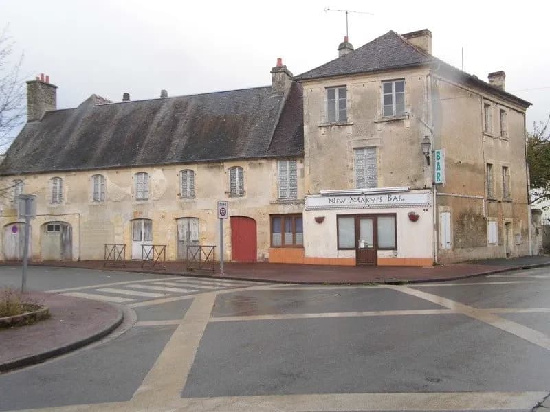 Dpt Calvados (14), à vendre FALAISE immeuble de 312 m² habitables - Photo 1