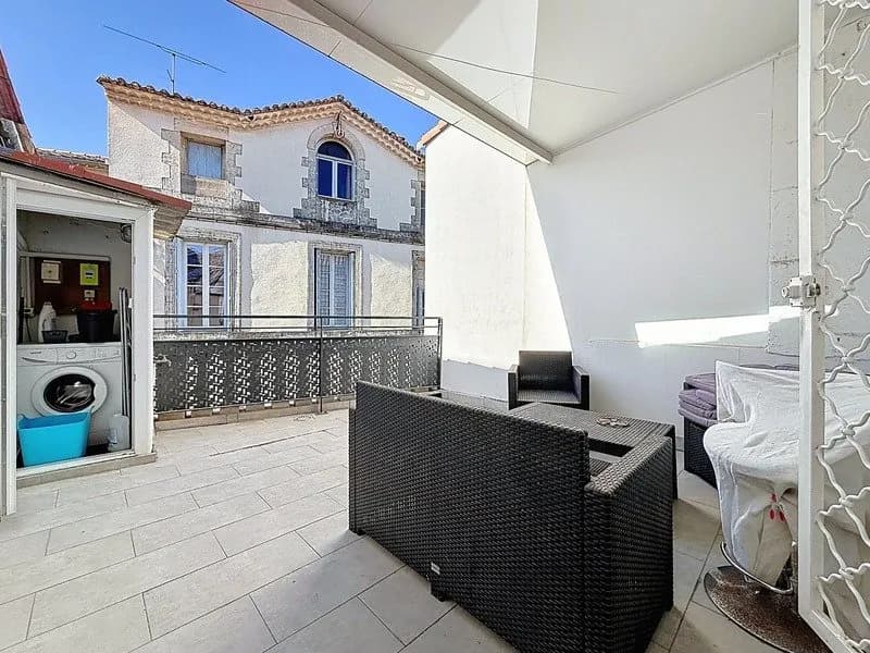 Immeuble à vendre MONTPELLIER (34) 254 m2 au sol -Comprenant un T1bis loué - un T3 libre - une remise de 100 m2 libre - un T2 à créer - Photo 1