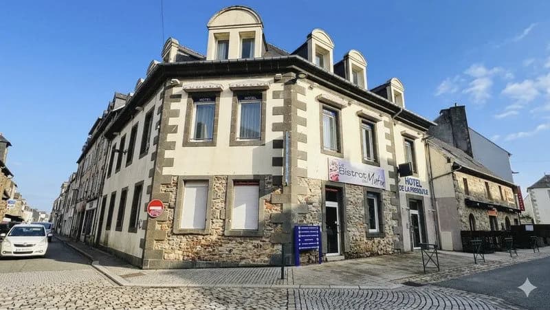 OPPORTUNITÉ COMMERCIALE & PATRIMONIALE UNIQUE AU CŒUR DE CROZON - Photo 1