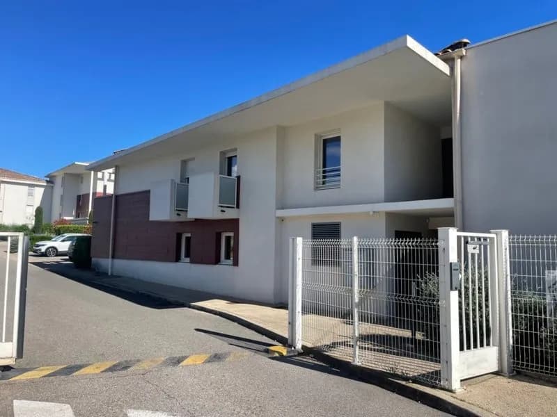 Immeuble résidentiel à vendre à SAINT MARTIN DE CRAU (13) - Photo 1