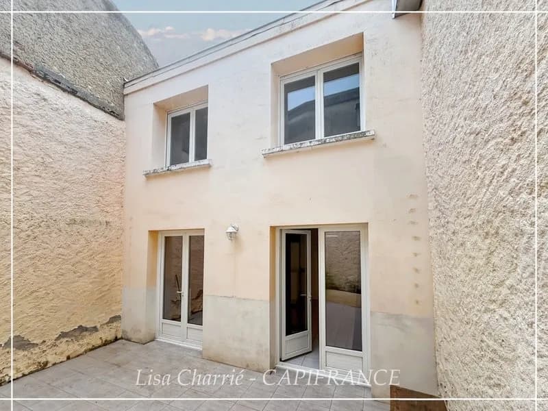 Maison de ville à vendre VIC FEZENSAC (32) scindée en 2 logements loués avec terrasse, balcon, garage - Photo 1