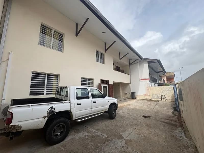 Immeuble à vendre CAYENNE (973) - Photo 1