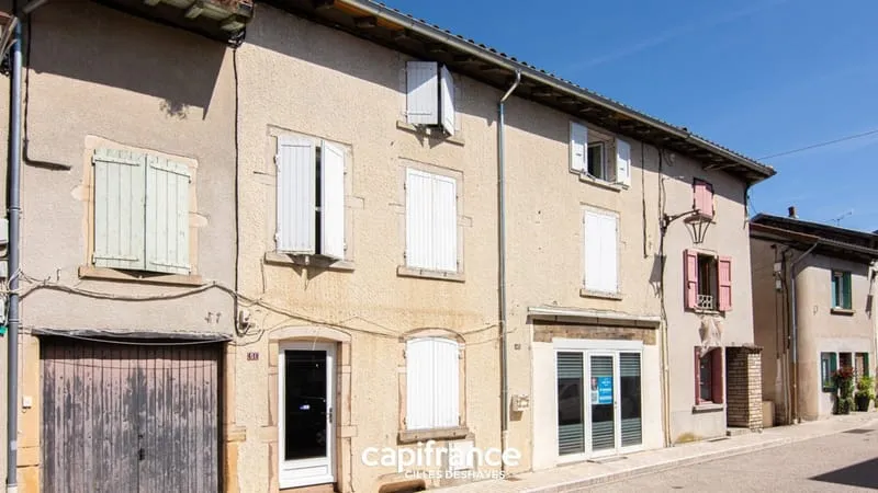 VILLIÉ-MORGON - IMMEUBLE MIXTE - LOCAL COMMERCIAL + HABITATION + DÉPENDANCES - Photo 1