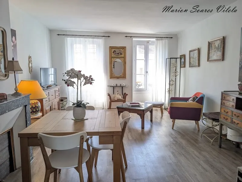 Immeuble- Local + beau duplex avec extérieur-CHAUMES-EN-BRIE centre - Photo 1