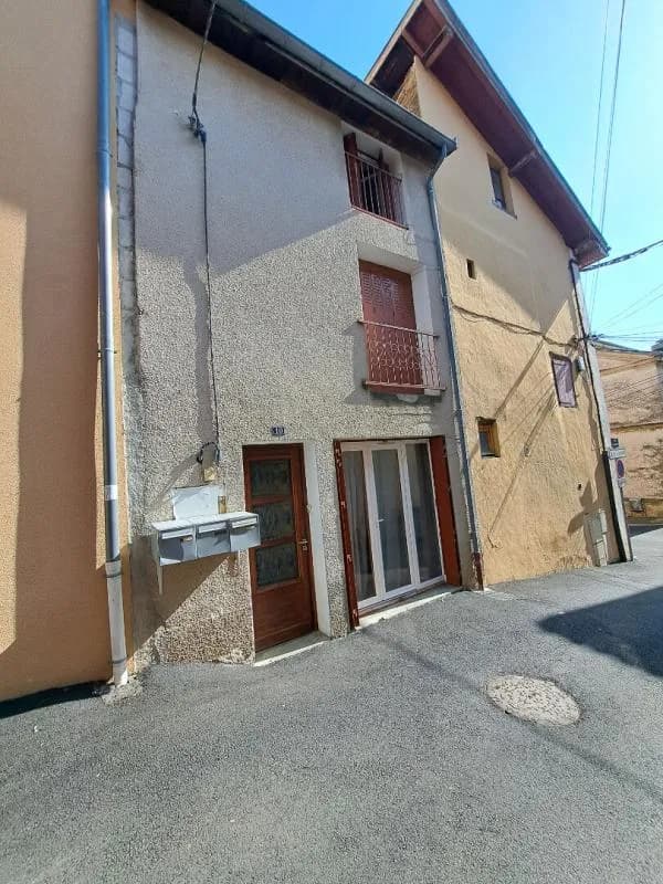 La Côte Saint André - Immeuble de rapport - 95 m² - 3 appartements - Photo 1