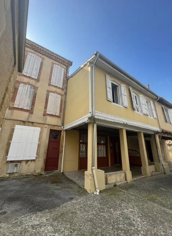 Immeuble de rapport à Masseube ? 2 appartements + maison avec garage - Photo 1