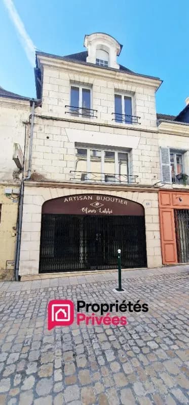 Immeuble de 94 m² avec commerce et logement 3 pièces et 2 chambres - Photo 1