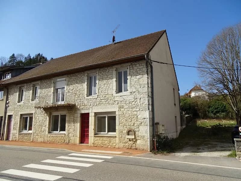 Immeuble comprenant 4 appartements + caves, jardin et parkings - Photo 1