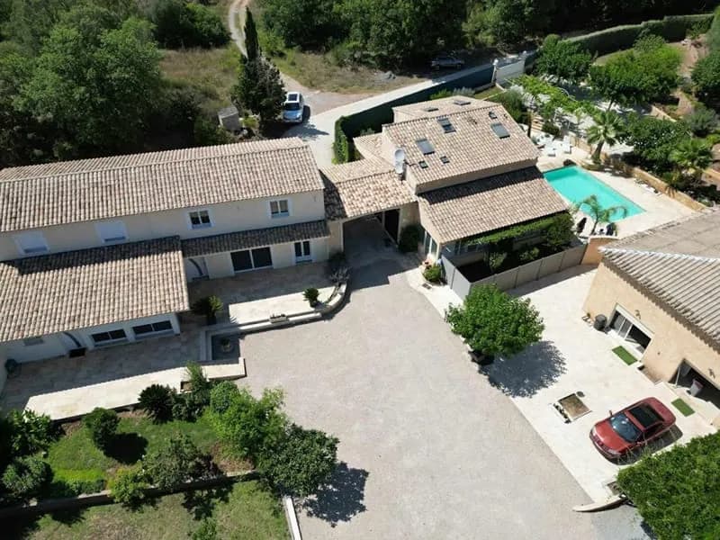 Puget sur Argens 83480- Ensemble immobilier de 3 villas sur terrain de 5400m² - Photo 1