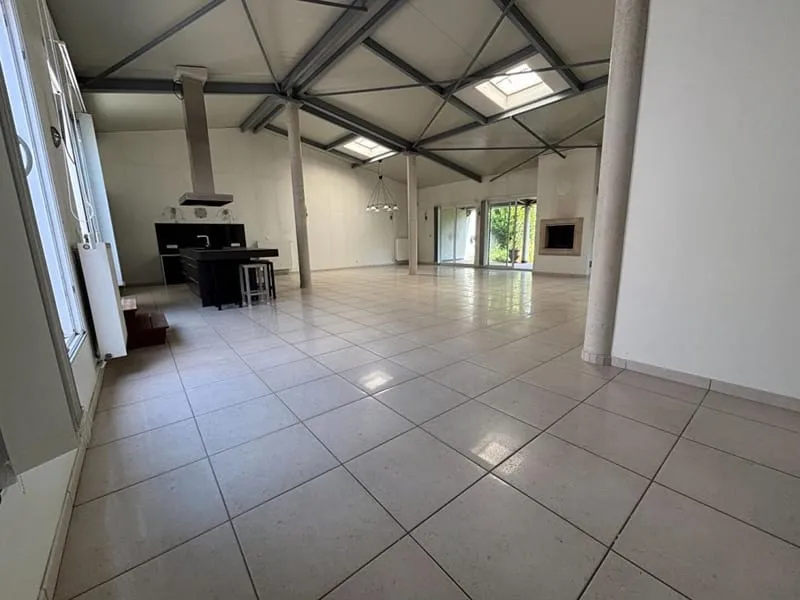 Ensemble immobilier local commercial + habitation de caractére 6 pièce(s) 210 m2 - Photo 1