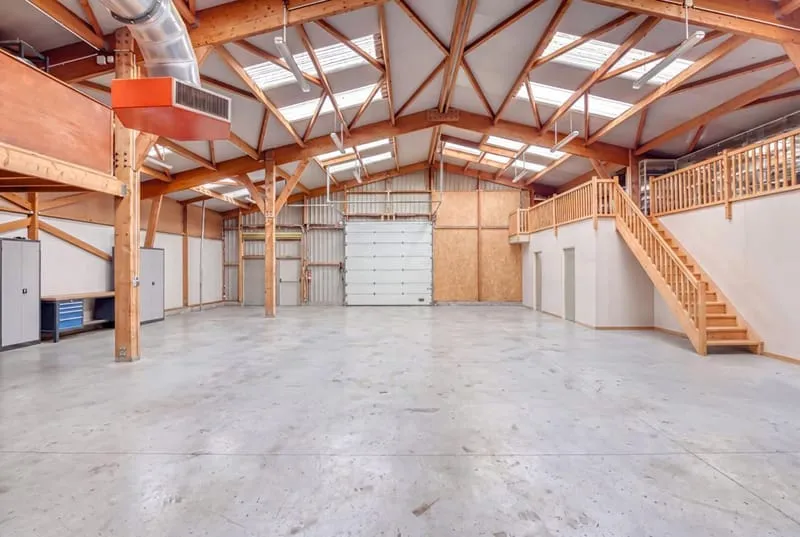 Secteur Valmont :Garage Entrepôt Atelier + pièces de vie sur 480 m2 au sol - Photo 1