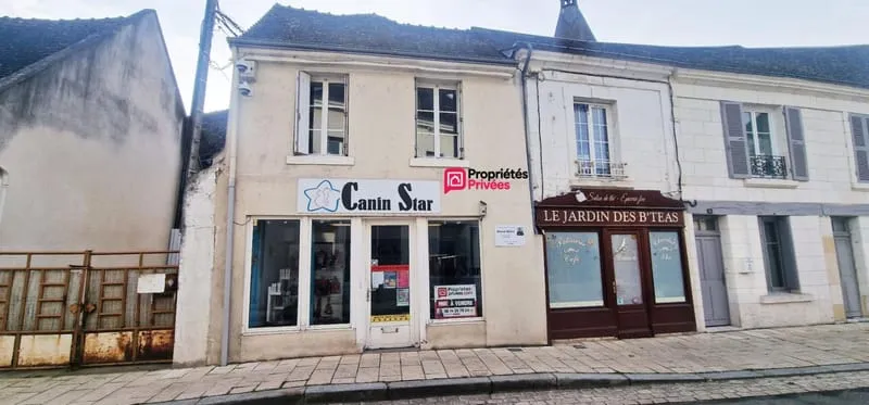 Immeuble de rapport - 90 m² - 4 pièces - local commercial et appartement T2 - Photo 1