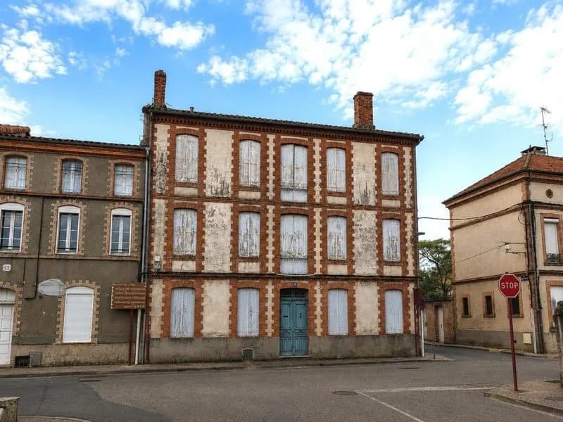IMMEUBLE DE CARACTÈRE - 280 m² HABITABLES - FORT POTENTIEL DE DIVISION - CASTELSARRASIN - Photo 1