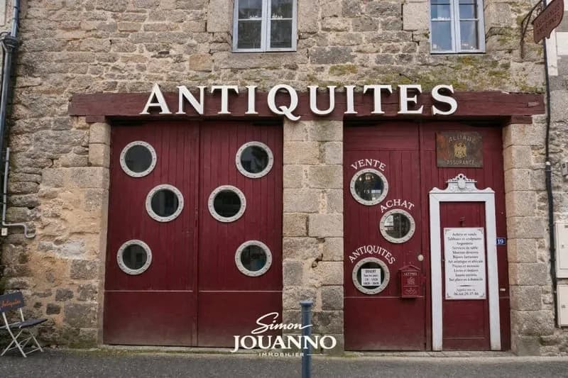 Immeuble en pierre au coeur du centre historique de Pontivy - Photo 1
