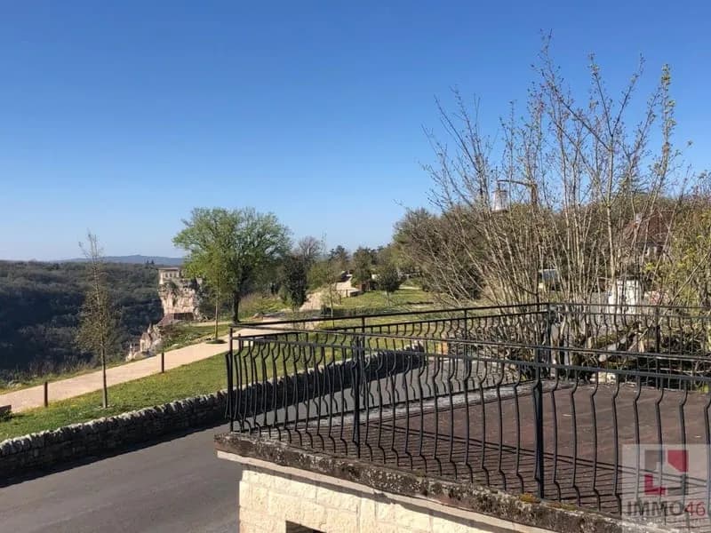 Immeuble avec potentiel touristique - Photo 1