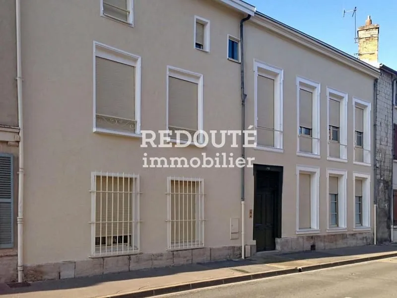 Immeuble - Photo 1