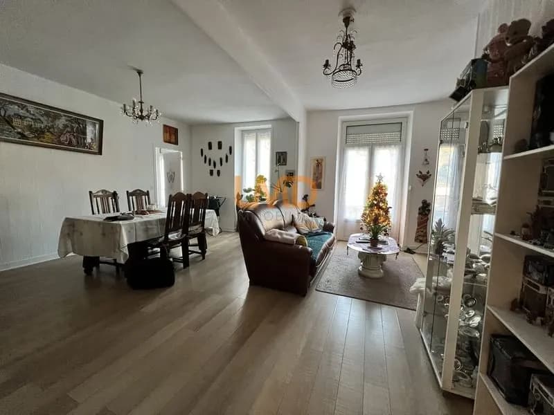 Immeuble de rapport - centre-ville d'Aubin Aveyron - Photo 1