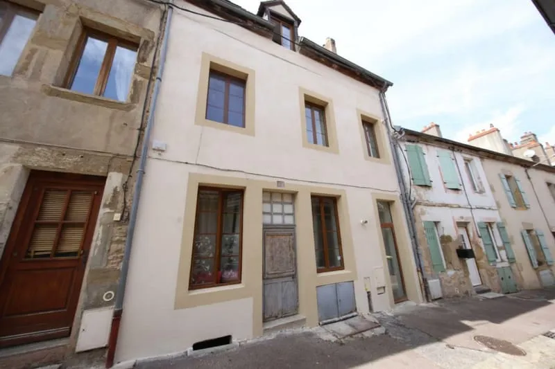 Petit immeuble de rapport en centre-ville - Photo 1