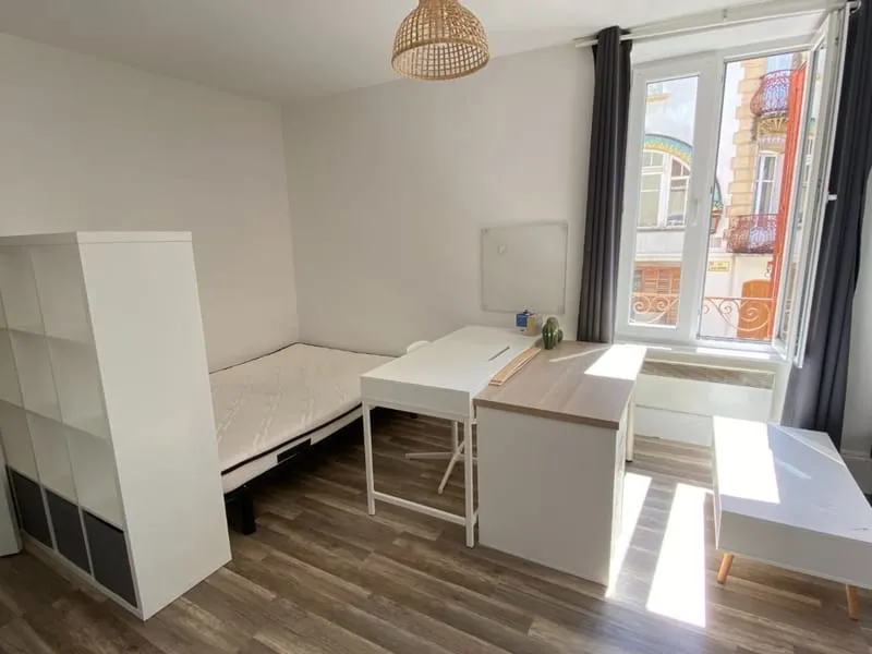 IMMEUBLE 160 M2 LE CREUSOT - Photo 1