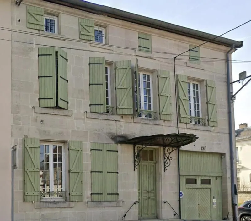Immeuble - Photo 1