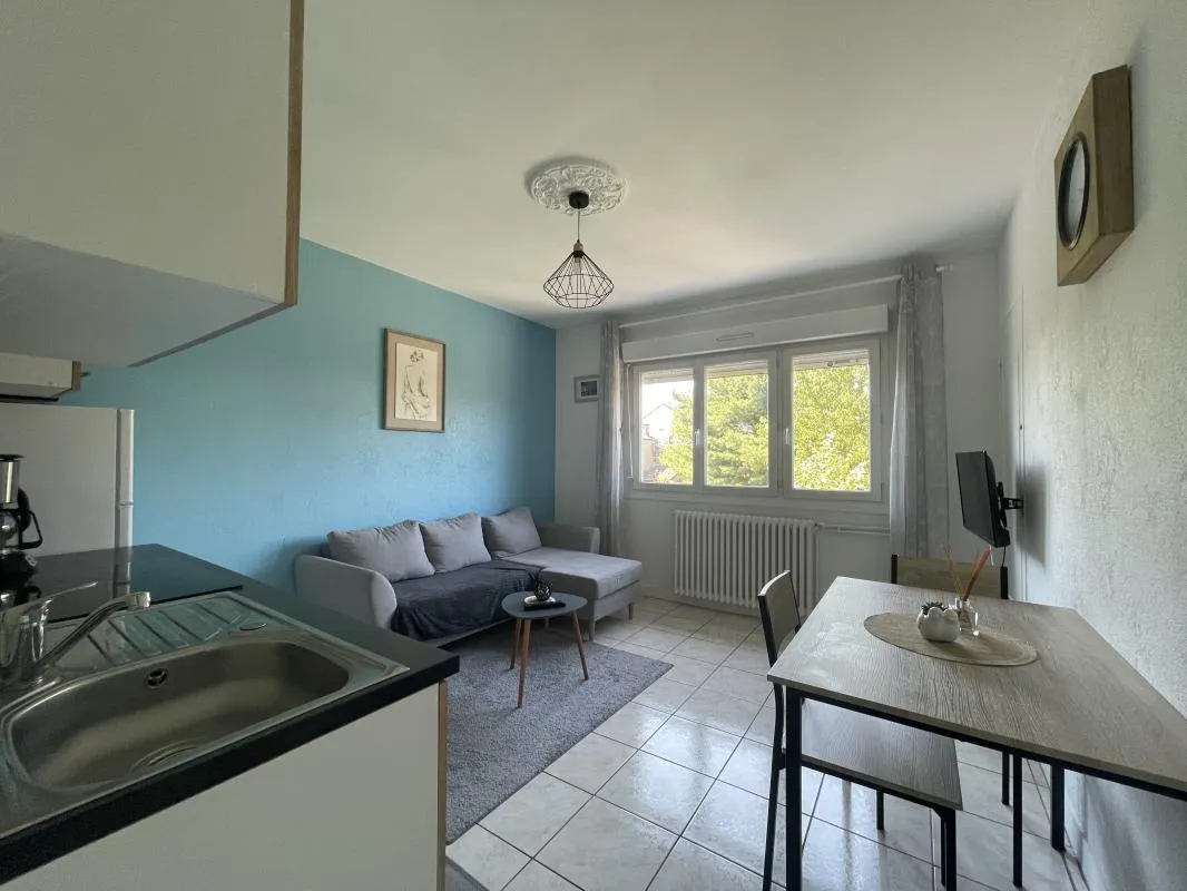Immeuble - Photo 1